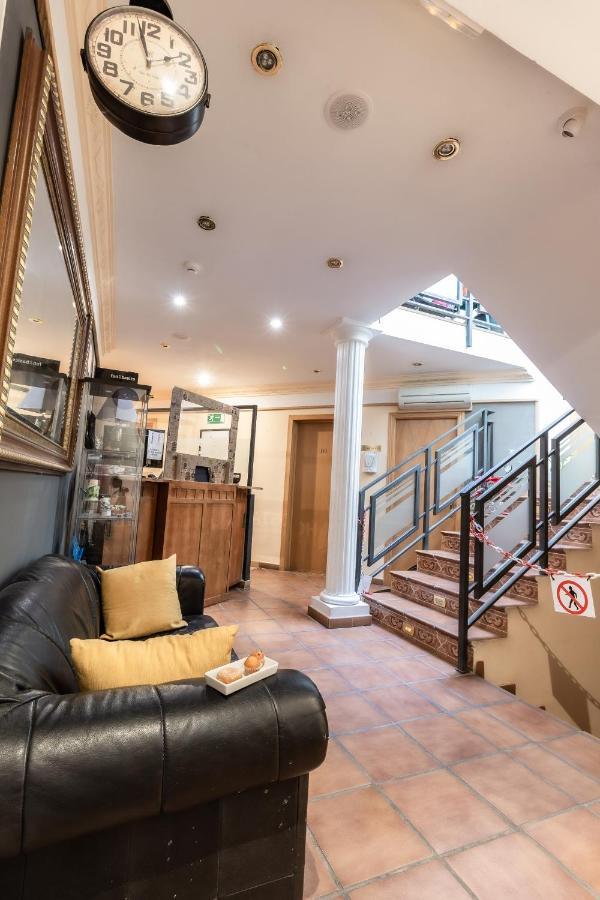 Hostal Rural El Cano By Vivere Stays Alpedrete Ngoại thất bức ảnh