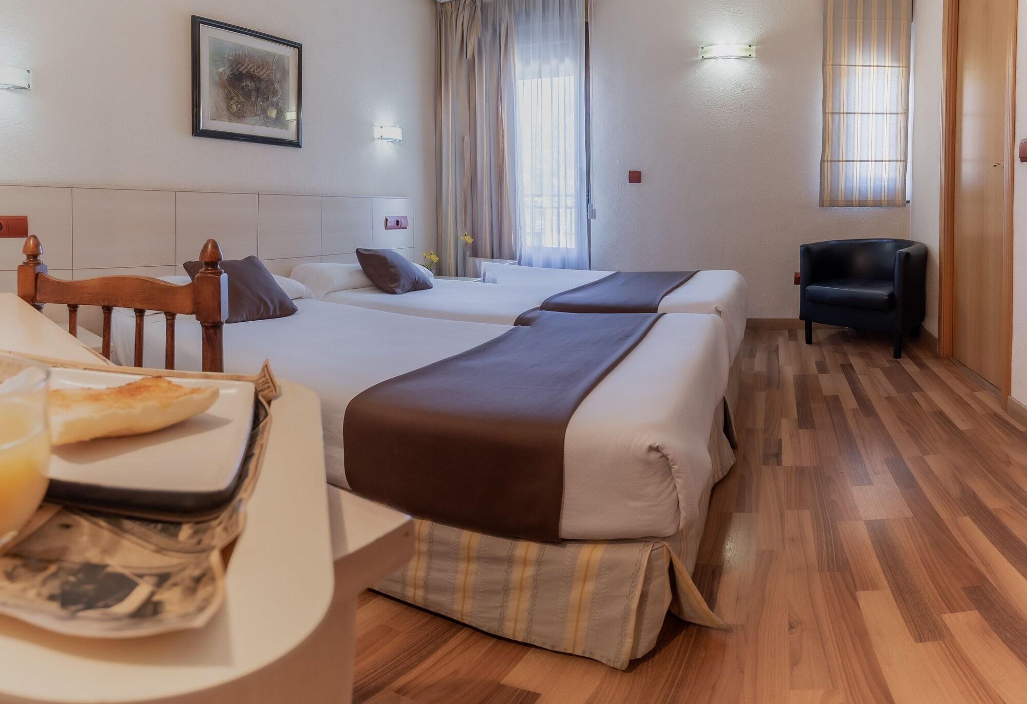 Hostal Rural El Cano By Vivere Stays Alpedrete Ngoại thất bức ảnh
