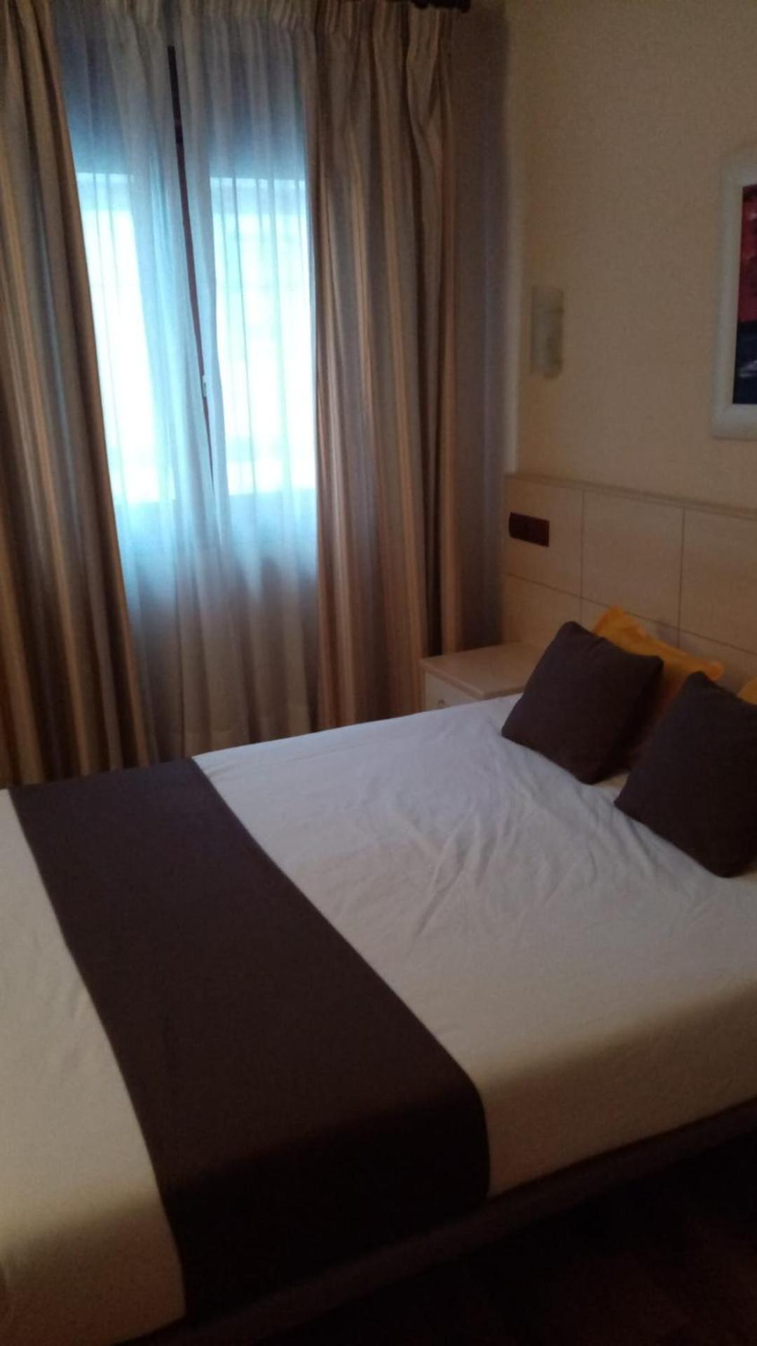 Hostal Rural El Cano By Vivere Stays Alpedrete Ngoại thất bức ảnh