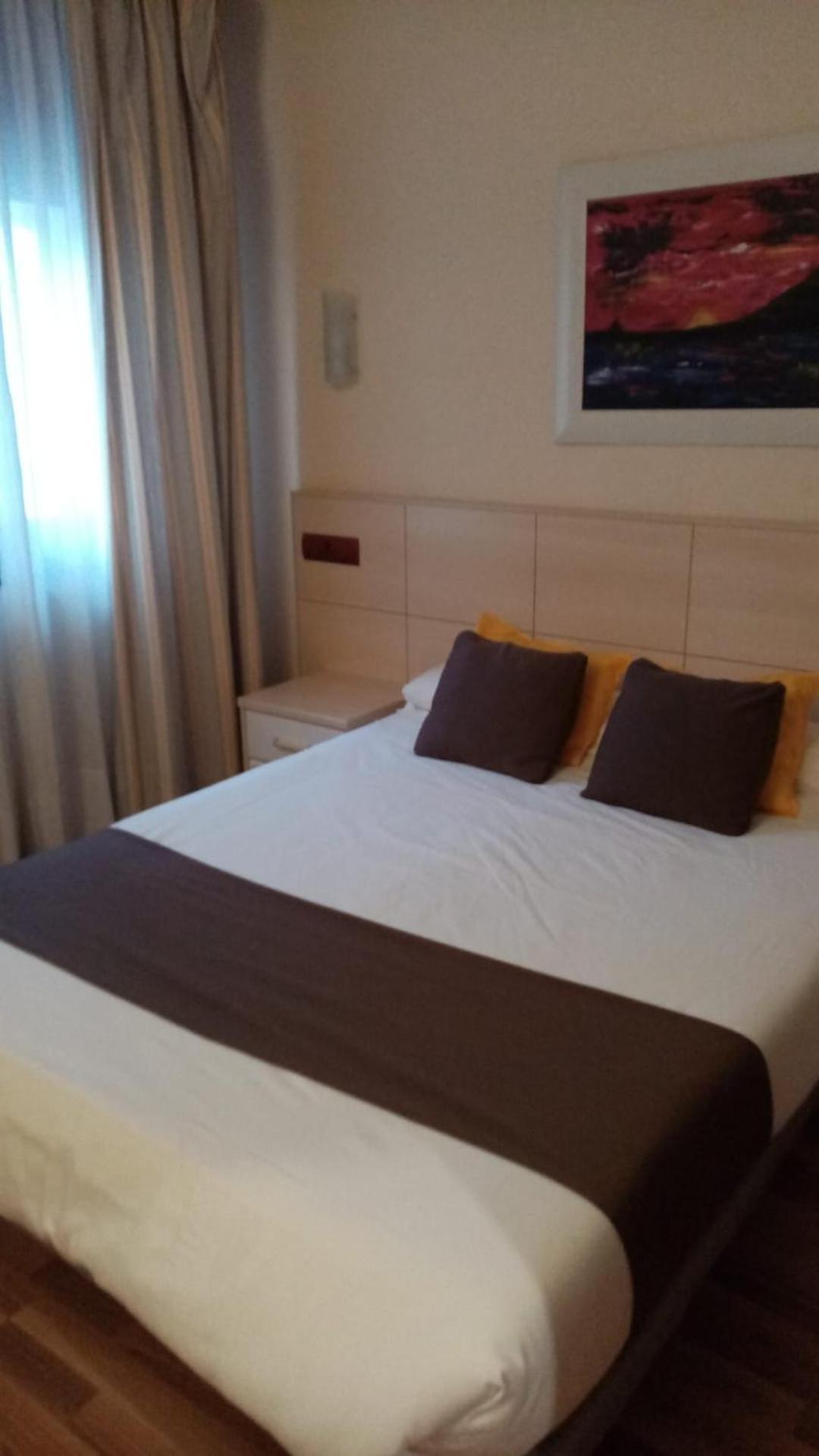 Hostal Rural El Cano By Vivere Stays Alpedrete Ngoại thất bức ảnh