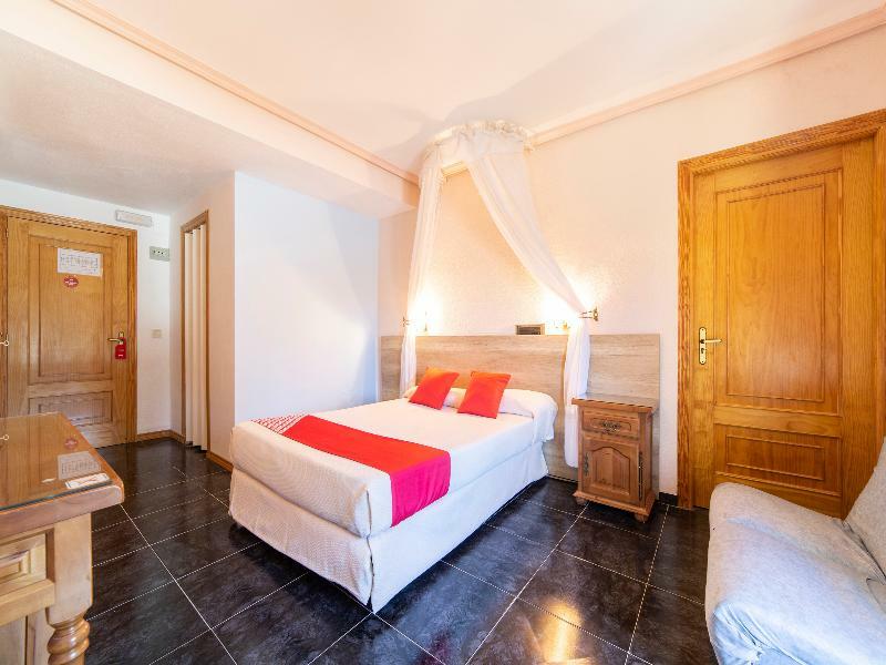 Hostal Rural El Cano By Vivere Stays Alpedrete Ngoại thất bức ảnh