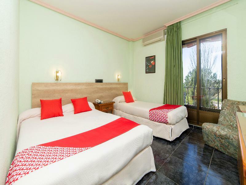 Hostal Rural El Cano By Vivere Stays Alpedrete Ngoại thất bức ảnh